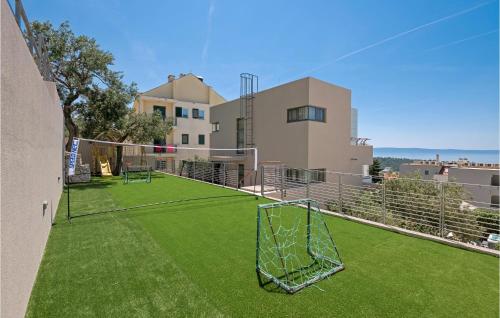 Amazing Home In Makarska With Kitchen