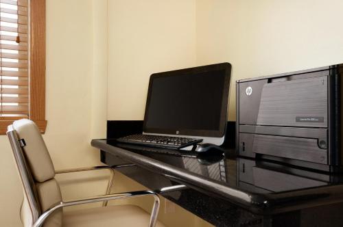 Super 8 by Wyndham West Fargo Main Ave ND - main image