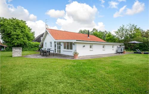 Amazing Home In Eg With Kitchen