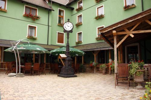 入口, 锡吉什瓦拉宾德布比美居水疗酒店 (Mercure Sighisoara Binderbubi Hotel & Spa) in 锡吉什瓦拉