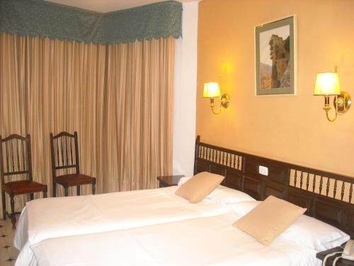 Hostal Residencia Avenida - image 12