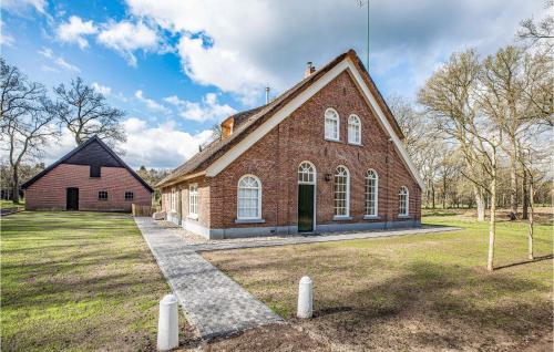 6 Bedroom Gorgeous Home In Nijverdal