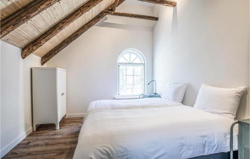 6 Bedroom Gorgeous Home In Nijverdal