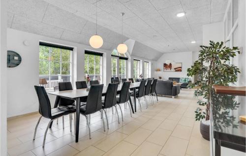 Awesome Home In Ulfborg With Private Swimming Pool, Can Be Inside Or Outside