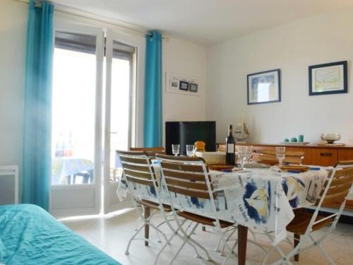 . Appartement 3 pièces avec balcon, 150m de la plage, 6 couchages, Narbonne Plage - FR-1-229B-701
