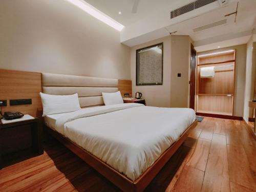 Aura Rooms