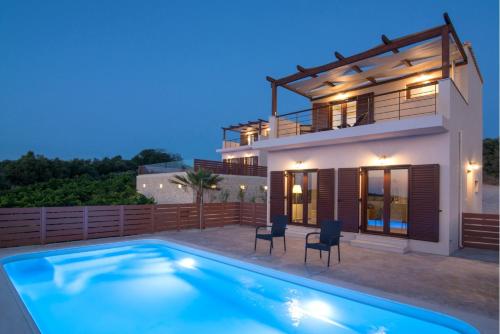 B&B Epáno Vátheia - Stylish Villa Liatiko - Heated pool - Amazing views - Bed and Breakfast Epáno Vátheia