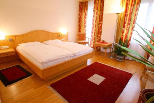 Pension Buch, Bed and Breakfast