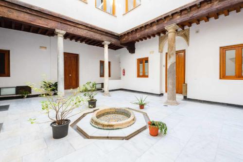 Apartamentos con Patio by Toledo Ap - image 13