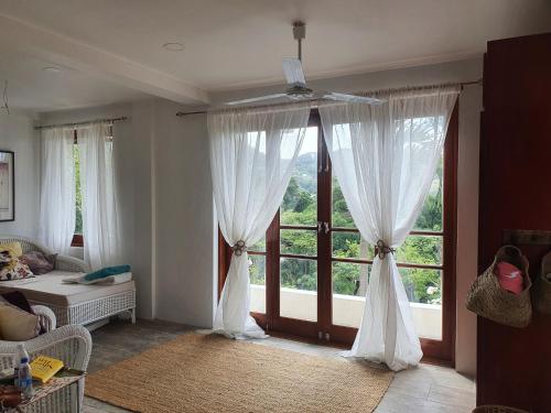 Uitzicht, Harbour View House Junior Suite in Port Elizabeth