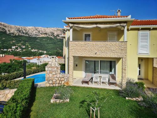 Ferienhaus mit Meerblick & Pool in Baška - Villa-Planina