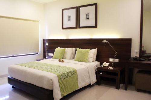 Standard Double or Twin Room image 5