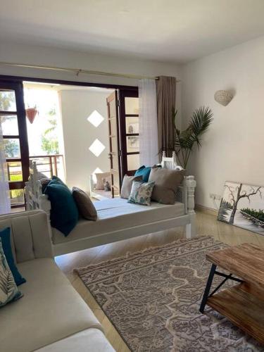 Cozy 2-bedroom beachfront villa-Lamera