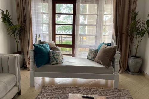 Cozy 2-bedroom beachfront villa-Lamera