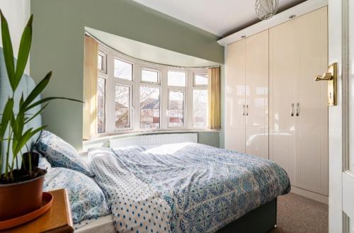Lovely house (Ealing, London), Londýn