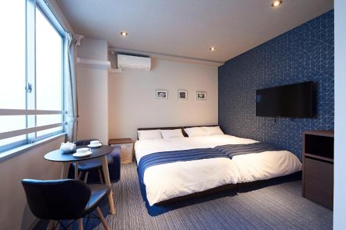 2 double beds, 1 sofa bed