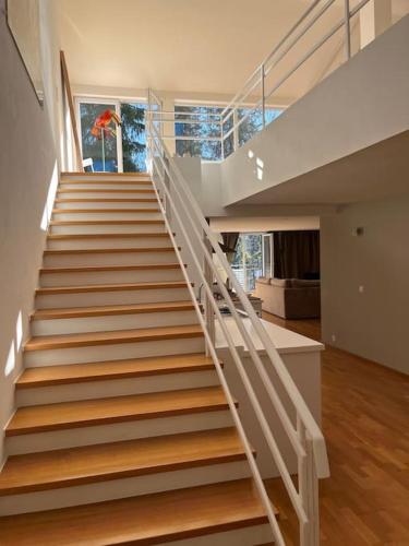 Sonnige Loft mit Terrasse, Ladestation für Elektrofahrzeuge (Sonnige Loft mit Terrasse, Ladestation fur Elektrofahrzeuge) in ฟอยซิสแบร์ก