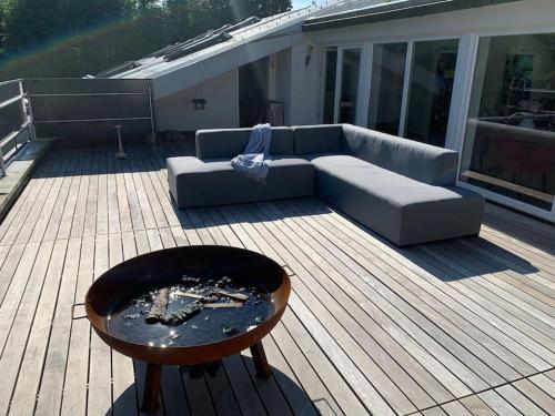 Sonnige Loft mit Terrasse, Ladestation für Elektrofahrzeuge (Sonnige Loft mit Terrasse, Ladestation fur Elektrofahrzeuge) in ฟอยซิสแบร์ก