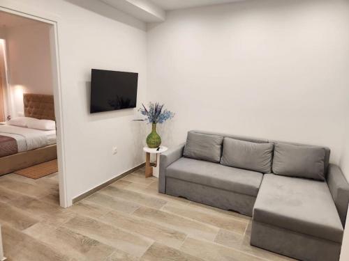 Nice Apartment Near Flisvos VIPGreece - Tap to explore photos