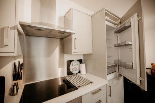 Elthorne Luxury Apartments - Uxbridge - image 3