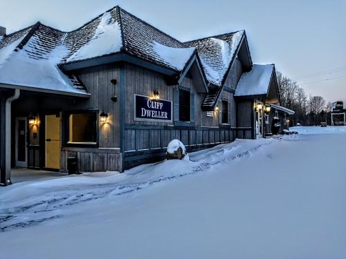 Cliff Dweller on Lake Superior - Hotel - Tofte