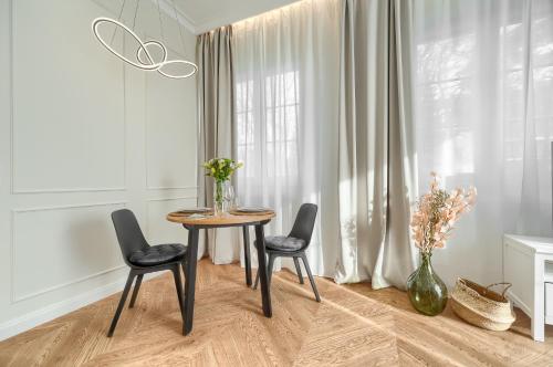 Villa 44 - image 2