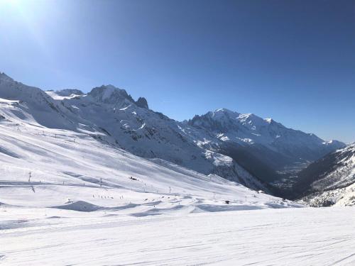 Le calme, le confort, la nature, skis aux pieds, à 15 kilomètres de Chamonix