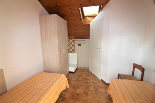 Two-Bedroom House with Garden View image 7