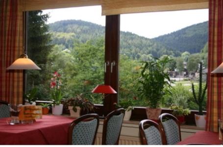 Étterem, Cafe-Pension Waldesruh in Willingen (Upland)