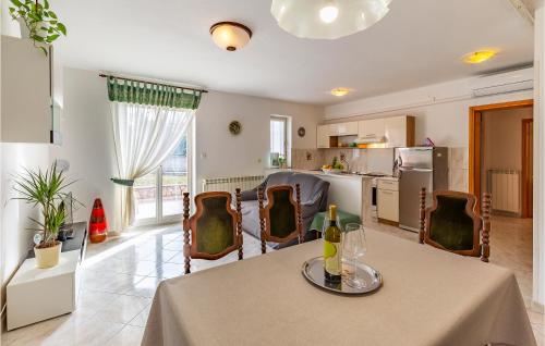 Beautiful Apartment In Labin With Wifi