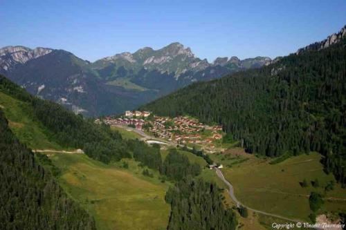 Duplex avec cheminée et vue montagne