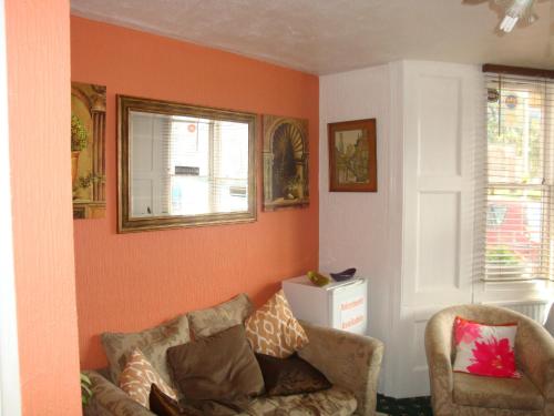 Spencer Court - image 8