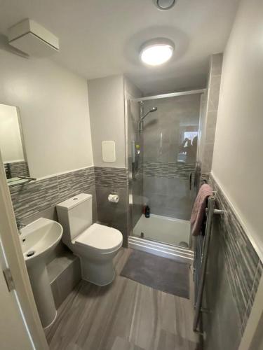 Fabulous 3 Bedroom Flat, Edimburgo (foto 8)