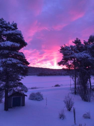 Lovely house with a beautiful view in Jokkmokk - Apartment