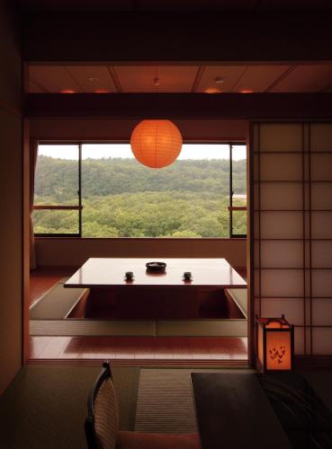 Deluxe Japanese-Style Room