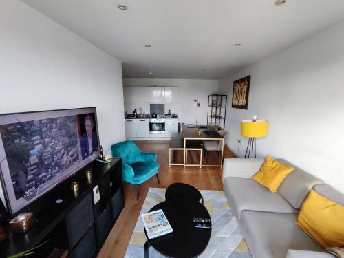 Spacious & Serene Stay in London - Apartment - Forest Hill