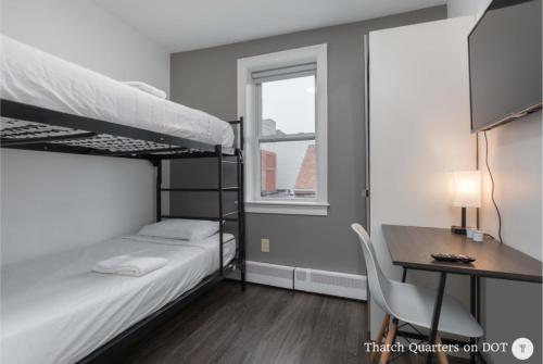 Quarters on DOT by Thatch Room Type - Budget Double Room 305