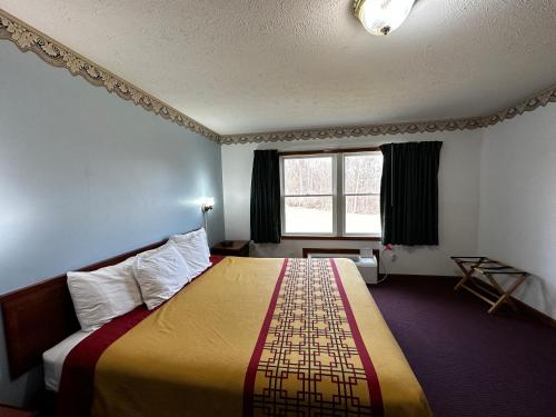 Attica Inn