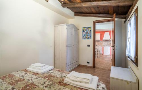 Lovely Home In San Giovanni With Wifi