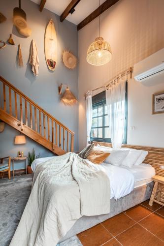 Room, deluxe, family, gallery, 3 beds