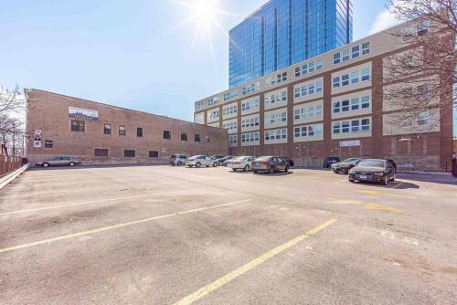 McCormick Place city with view 2br-2ba with parking; sleeps up to 6 in McCormick Place