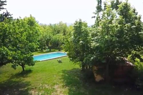 villa au pied du Luberon avec piscine