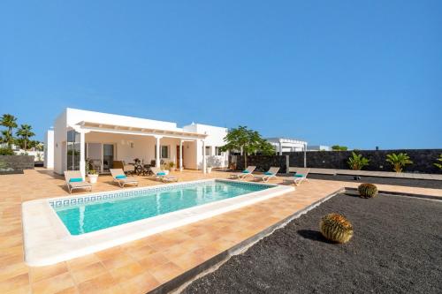 Villa Oscar Lanzarote by Villa Plus