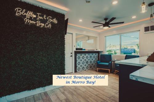 Vestíbulo, Blufftop Inn & Suites - Wharf/Restaurant District in Morro Bay City Center