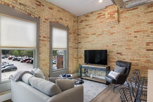 Golden Lofts Unit 1 Downtown Traverse City 1BD 1BA in Traverse City, USA