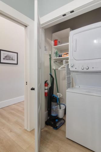 Golden Lofts Unit 1 Downtown Traverse City 1BD 1BA - image 2