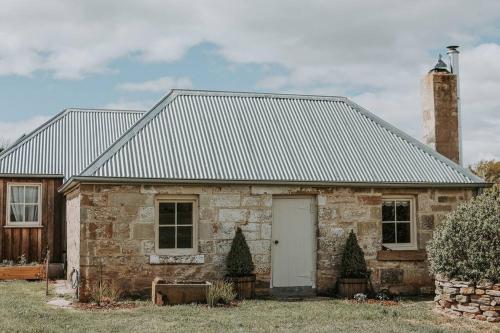 Old World Charm - Simplistic Luxury Cottage