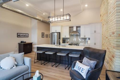 Golden Lofts Unit 3 Downtown Traverse City 2bd 2ba - image 7