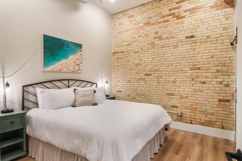 Golden Lofts Unit 4 Downtown Traverse City 2BD 2BA - image 6
