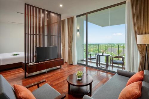 435350810 Wyndham Grand Vedana Ninh Binh Resort